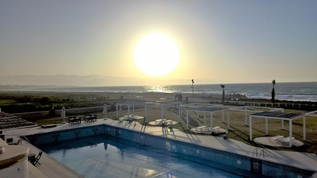 Aphrodite Beachfront Penthouse Apartment Ghaziveran Eksteriør bilde