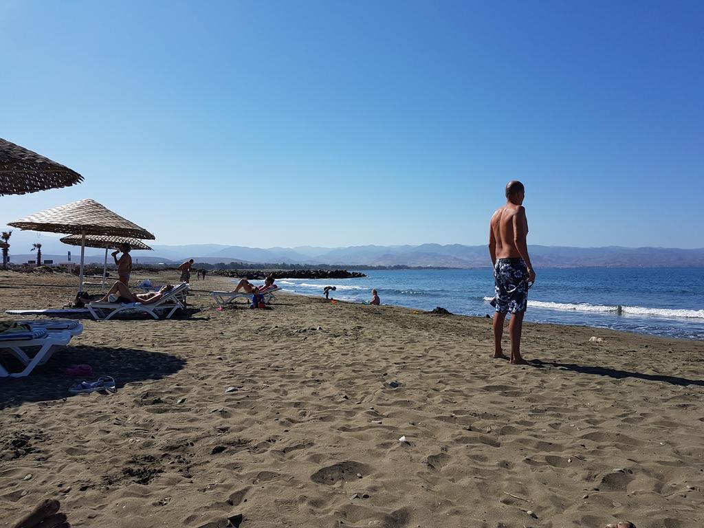 Aphrodite Beachfront Penthouse Apartment Ghaziveran Eksteriør bilde
